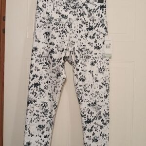 Black and White Patterned Leggings